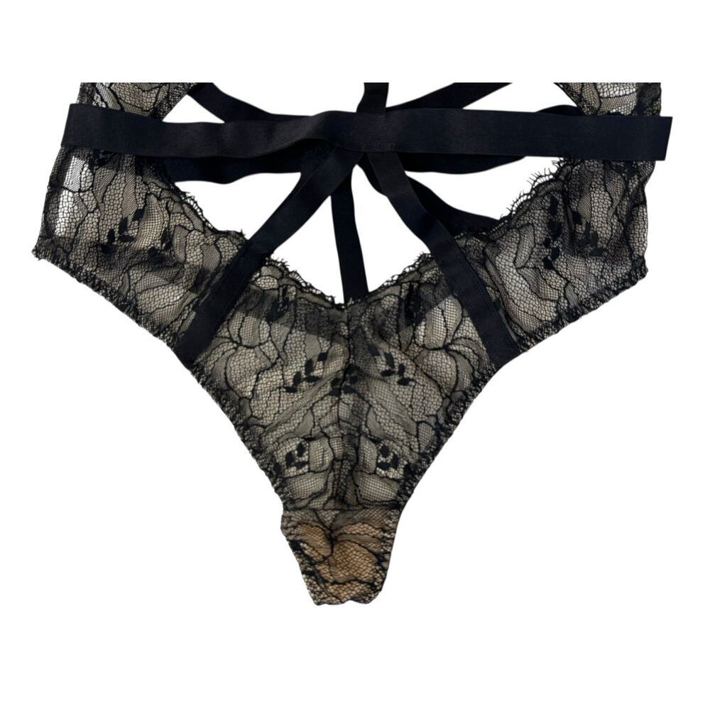 VICTORIA’S SECRET Strappy Bodysuit Chantilly Black Lace Teddy Size Large - Picture 3 of 8